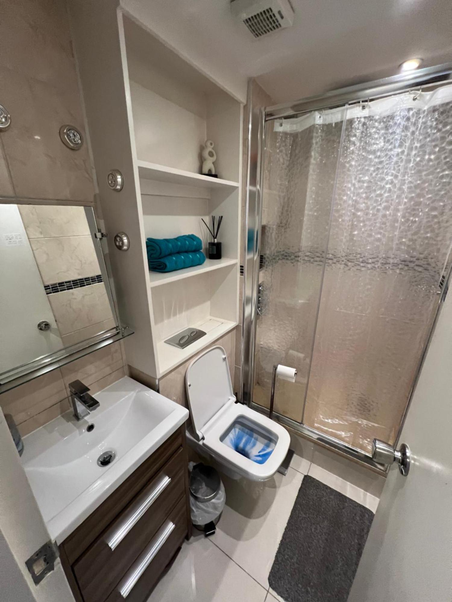 Lovely Chelsea Entire Apartment London City Eksteriør bilde